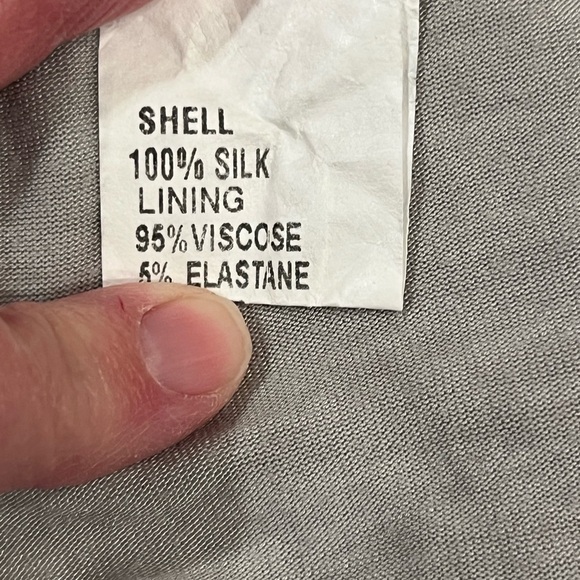 Gusy Cream Sleeveless tank Tunic. Size large - Picture 7 of 8